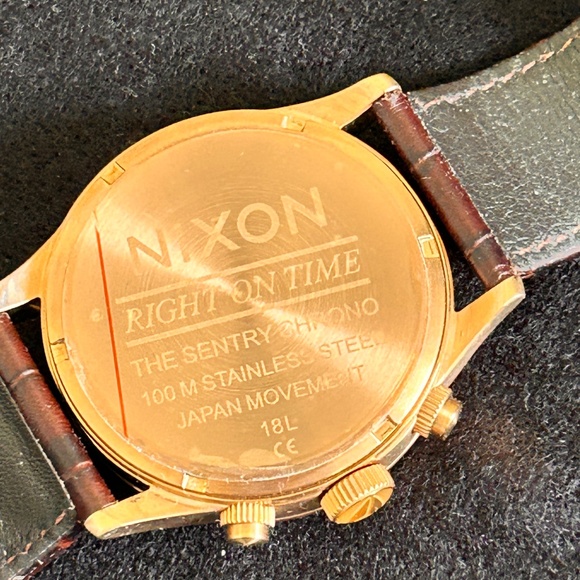 Nixon Sentry Chrono Leather Rose Gold Brown Gator Watch - Picture 4 of 4